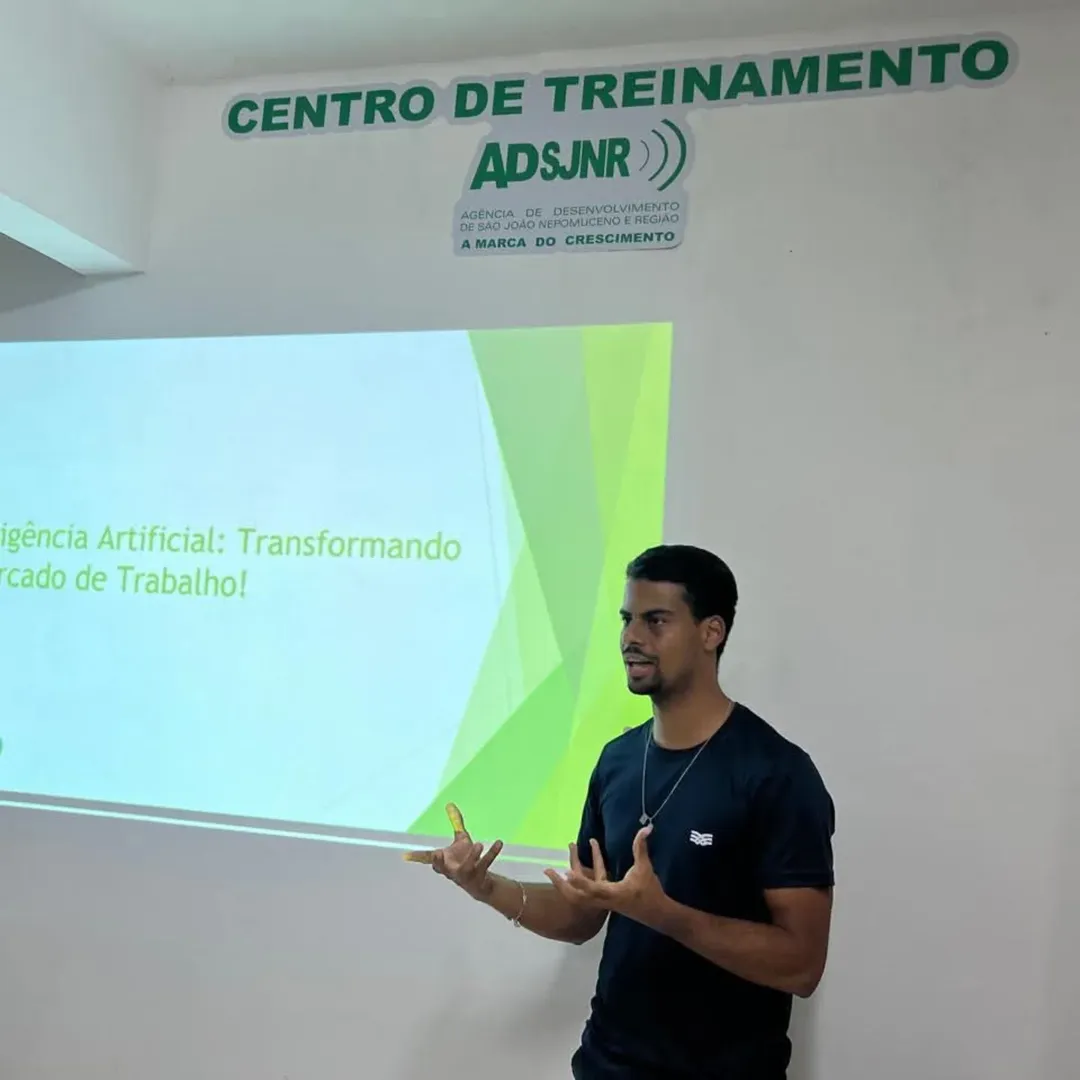 Professor Felipe Rodrigues em atividade